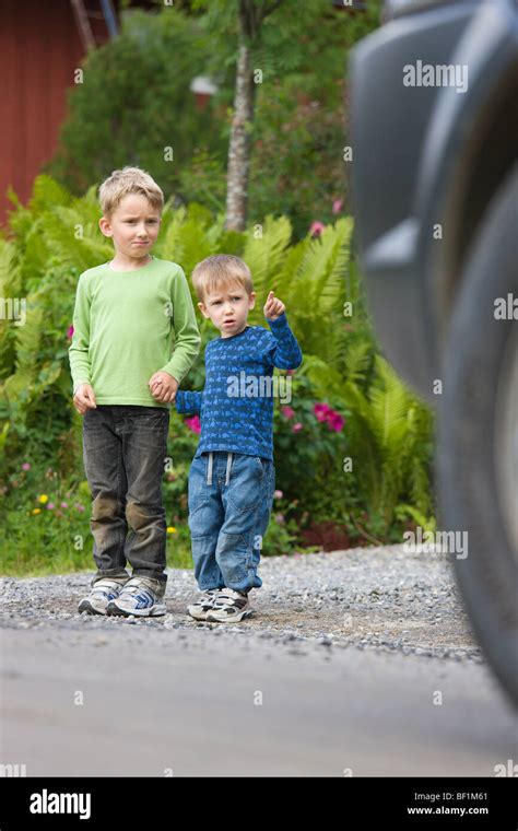 Children Crossing Road Stock Photo Alamy