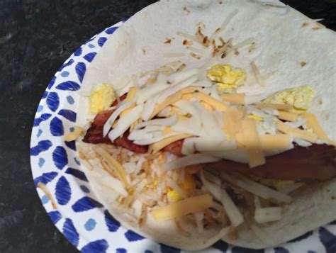 Simple Breakfast Bacon Burrito Recipe - Delishably