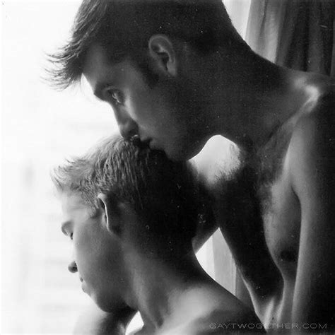 Le Mille Forme Del Bacio Gay Gay It