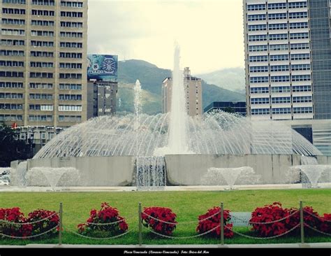 Plaza Venezuela Espacio Público Para El Disfrute De Los Caraqueños