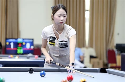 Hot girl bi a Hàn Quốc tung mưa siêu phẩm tranh ngôi vô địch với dàn cao thủ Việt Nam