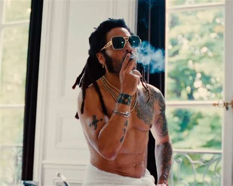 Lenny Kravitz Goes Fully Nude In New Video