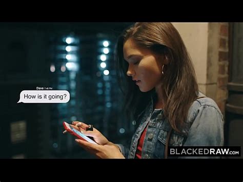 BLACKEDRAW Cachonda Le Encanta Ponerle Los Cuernos A Su Novio Con Una BBC XVIDEOS