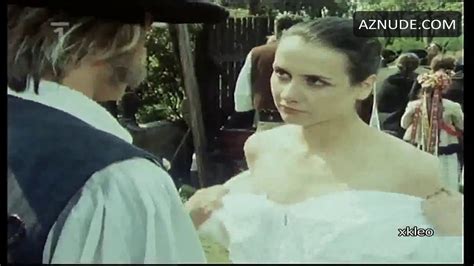 SLAVNE HISTORKY ZBOJNICKE NUDE SCENES AZNude