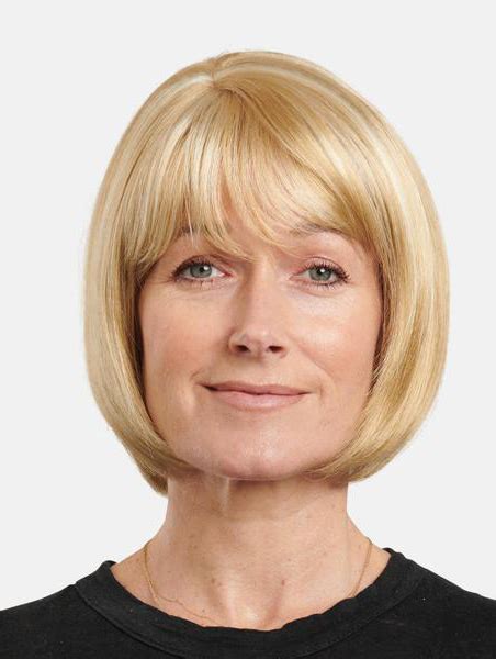 Perruques Fait à la Main Longueur de Menton Lisse Blonde Cheveux Naturels