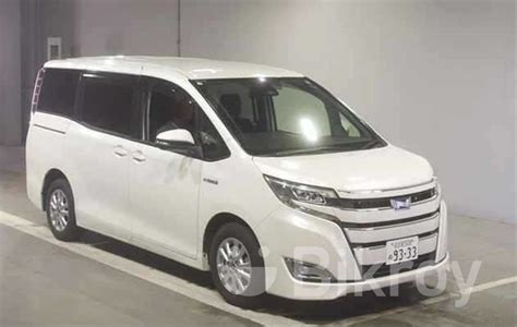 Toyota Noah Hybrid Two Door Auto For Sale In Rampura Bikroy