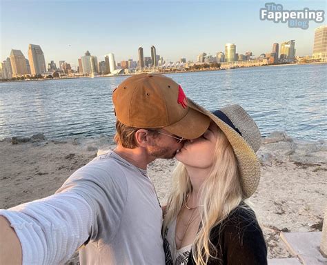 Sarah Roemer Nude Sexy Photos TheFappening