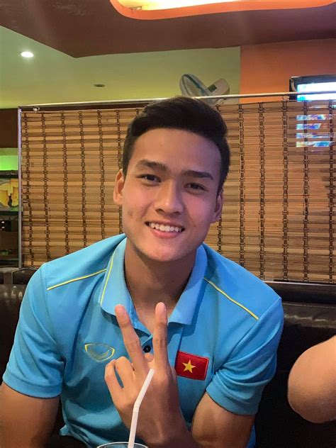 Hot boy U Việt Nam khuấy đảo MXH với cả triệu người follow là ai