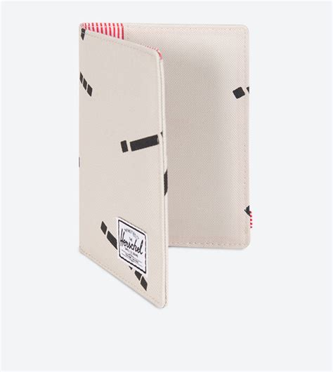 Buy Herschel Raynor Passport Holder Nude Os In Nude Thstreet Uae