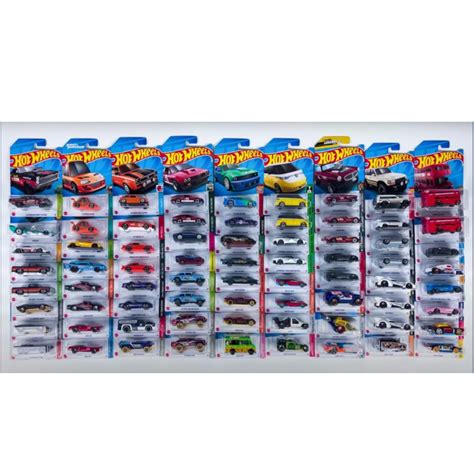 Hanoitoys Xe mô hình Hot Wheels Basic giao ngẫu nhiên Shopee Việt Nam