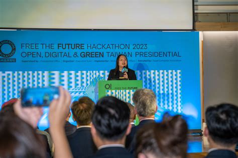 Minister Tang launches 2023 Presidential Hackathon International Track