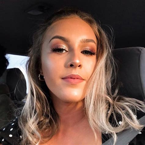 Katie Shaw Instagram, Twitter & Facebook on IDCrawl