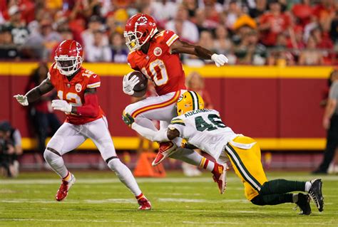 Setting Realistic Expectations for KC Chiefs RB Isiah Pacheco's Rookie ...