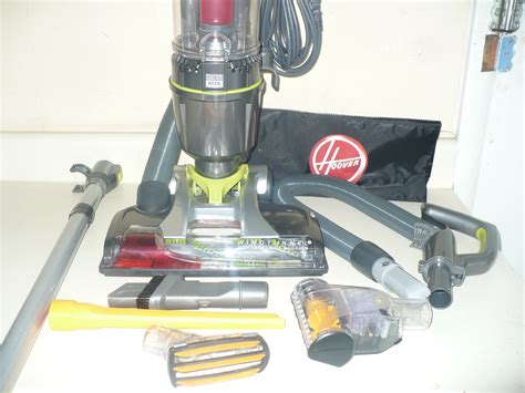 New Hoover Air Steerable Bagless Upright Vacuum Cleaner With Extra