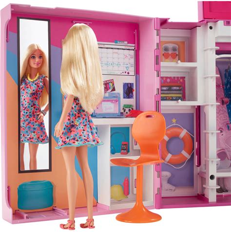 Best Buy: Barbie Dream Closet Doll and Playset HGX57