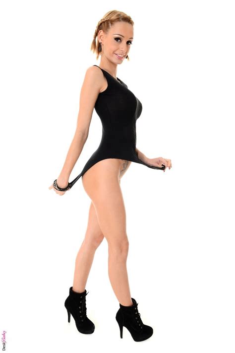 Bottomless Girls Nude