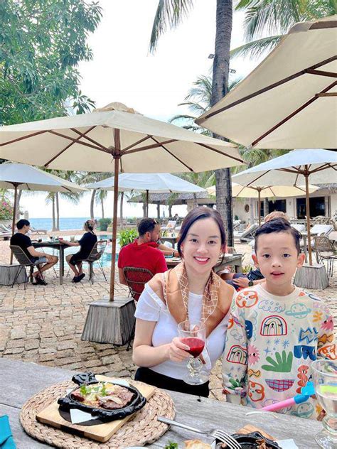 Hot girl Ly Kute lên xe hoa với chú rể điển trai sau 7 năm làm mẹ đơn thân Diệp Lâm Anh bật khóc