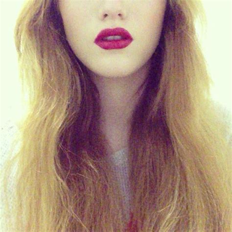 Pin By Electra Heart On Bella Thorne Bella Thorne Long Hair Styles