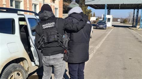 Un Moldovean Condamnat La Ani De Pu C Rie Pentru Contraband Cu