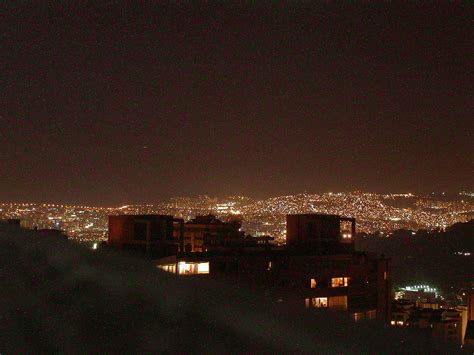 Petare De Noche Caracas De Noche Desde Colinas De Bello Mo Flickr