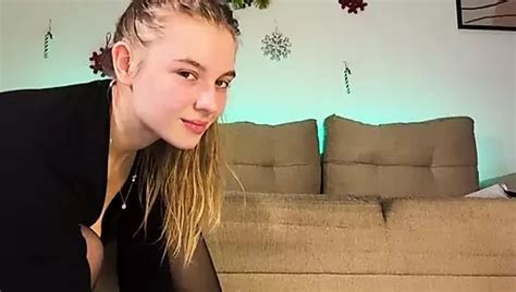 Emotional Moment From Huge But Plug Shaven Vagina Anal Masturbation With Real Feel Dildo Double