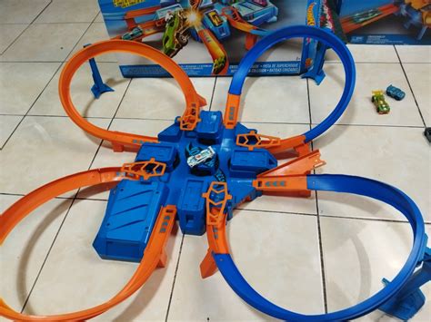 Hot Wheels Criss Cross Crash Hobbies Toys Toys Games On Carousell
