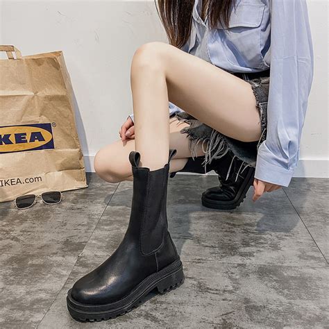 Купить Челси сапоги Сеть красный Мона Мартин сапоги женщин-2020 летние ...