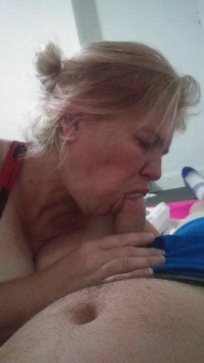 Milf Pijpbeurt Xhamster
