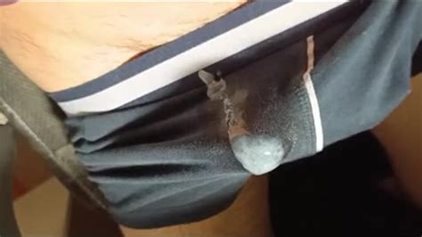 Je me Masturbe Avec Mes Sous vêtements et Jouis Dedans Pornhub Gay