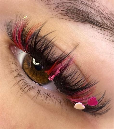 Creative Eyelash Extensions Looks Perfect Eyelashes Eyelash Extensions Lashes Makeup