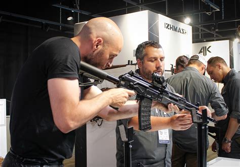 AK-12 излиза на пазара в Русия през август - Russia Beyond България