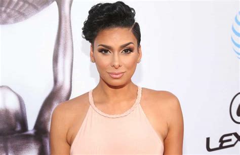 Laura Govan Bio, Net Worth, Height, Weight, Boyfriend, Affair, Married