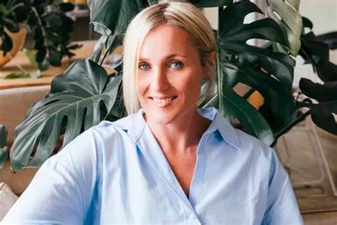 Barbie Da Vida Real Mulher Diz Que Nasceu Sem Vagina Jd Not Cias