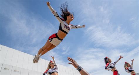 Hot Cheerleader Camp