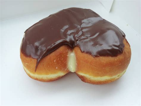 Dunkin Donuts Bringing A Whole New Meaning To The Boston Creampie Food Yummy Food