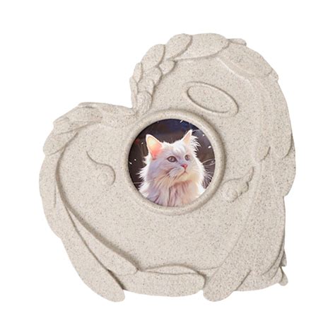 Creating a beautiful and lasting pets memorial for your friend 20