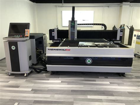 Robotec Lazer Geni Alan Cnc Fiber Lazer Kesim Makinesi Fiyat