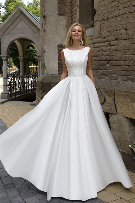 robe de mariée design - Fashion Professional