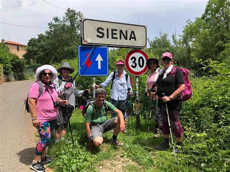 Team Papillon Trek Due Papillon Lingerie