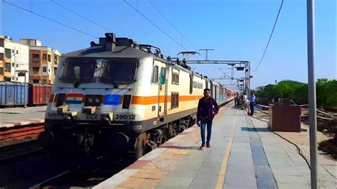 12217 KOCHUVELI CHANDIGARH Kerala Sampark Kranti Exp With KYN WAP 7