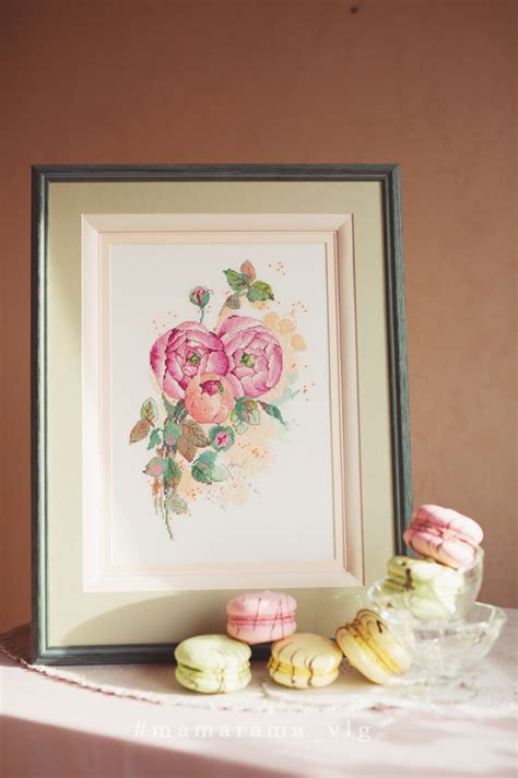 Вышивка на ладони: Panna "Ранункулюс".