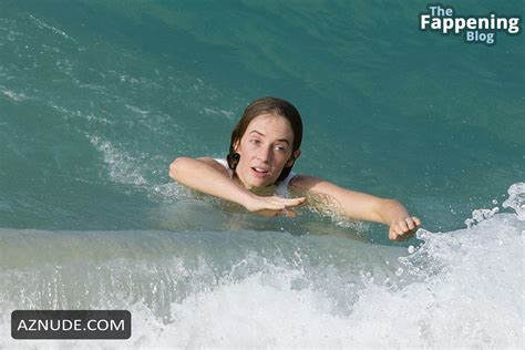 Maya Hawke Sexy Flashes Her Hot Tits And Body At The Beach In St Barths Aznude
