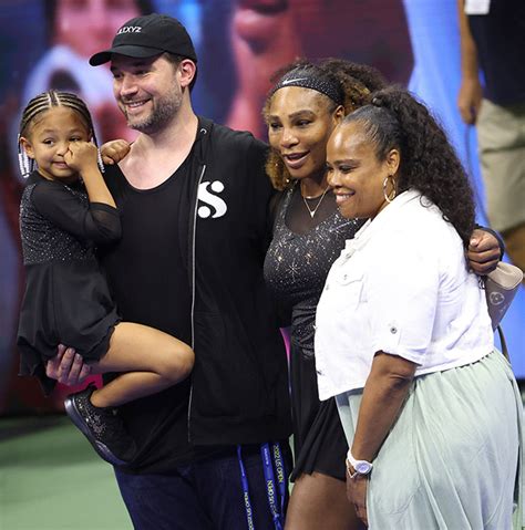 Serena Williams & Daughter Rock Matching Outfits At U.S. Open 2022 ...