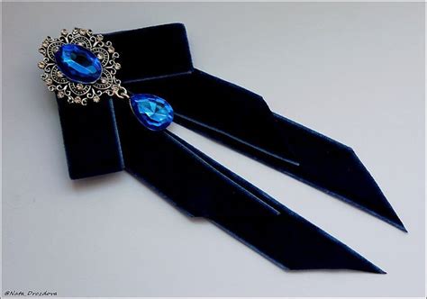 галстук из лент | Dark jewelry, Accessories, Fabric brooch
