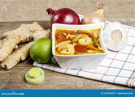 Tom Yum Kung Is A Simple And Popular Thai Hot And Sour Soup Stock Photo Image Of Closeup Kung