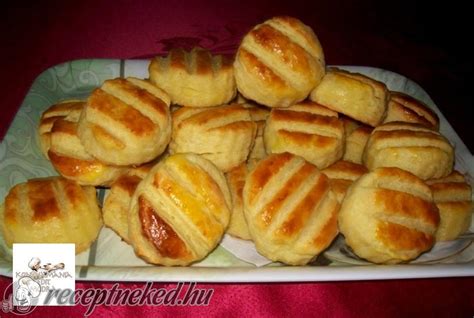 Túrós Krumplis Pogácsa Recept Vass Laszlone Konyhájából Receptnekedhu