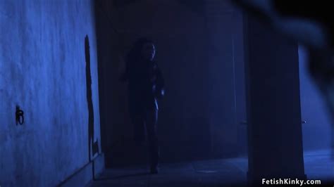 Bounty Hunter Rough Anal Fucks Babe