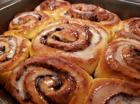 [homemade] Sticky Gooey Cinnamon Rolls Food