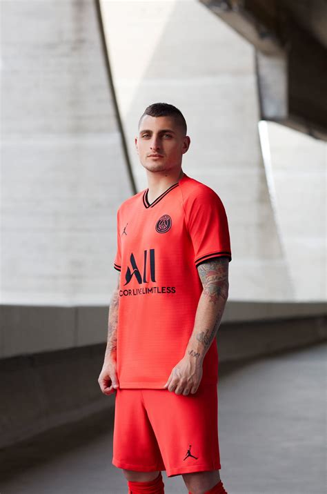 La Marque Jordan Présente Le Maillot Extérieur Du Psg Pour 2019 2020