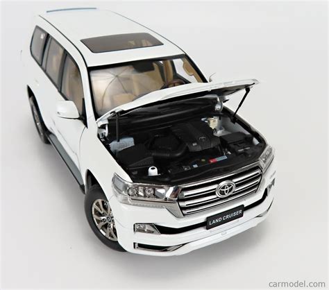 NZG VAKF 0241 L Escala 1 18 TOYOTA LAND CRUISER 2020 WHITE